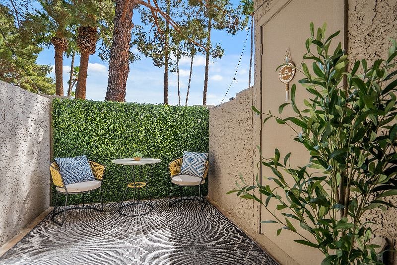 Furnished Finder property 492301_1 photo 12