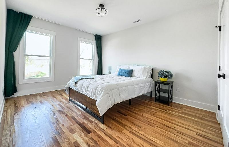 2nd Bedroom Upstairs w/ Blackout Curtains
