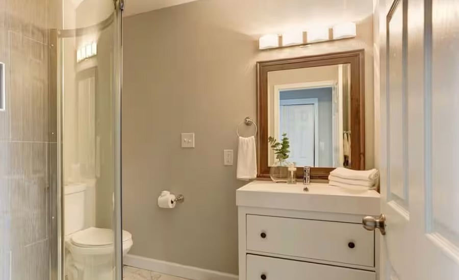 Mandala Suite, private bathroom.