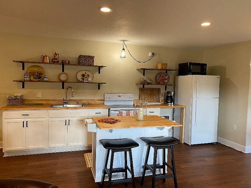 Furnished Finder property 492412_1 photo 6