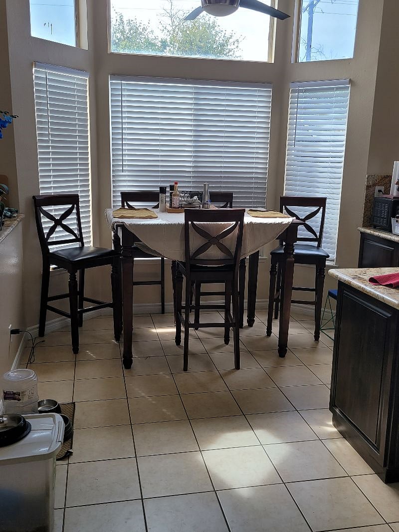 Kitchen dining room