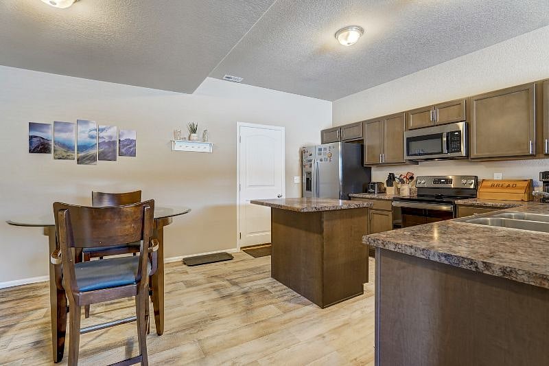 Furnished Finder property 492666_1 photo 11