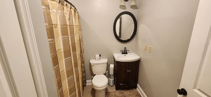 Master Bathroom with tub/shower