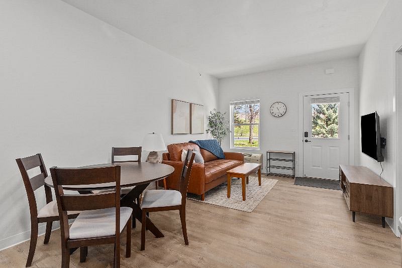 Furnished Finder property 492824_1 photo 15