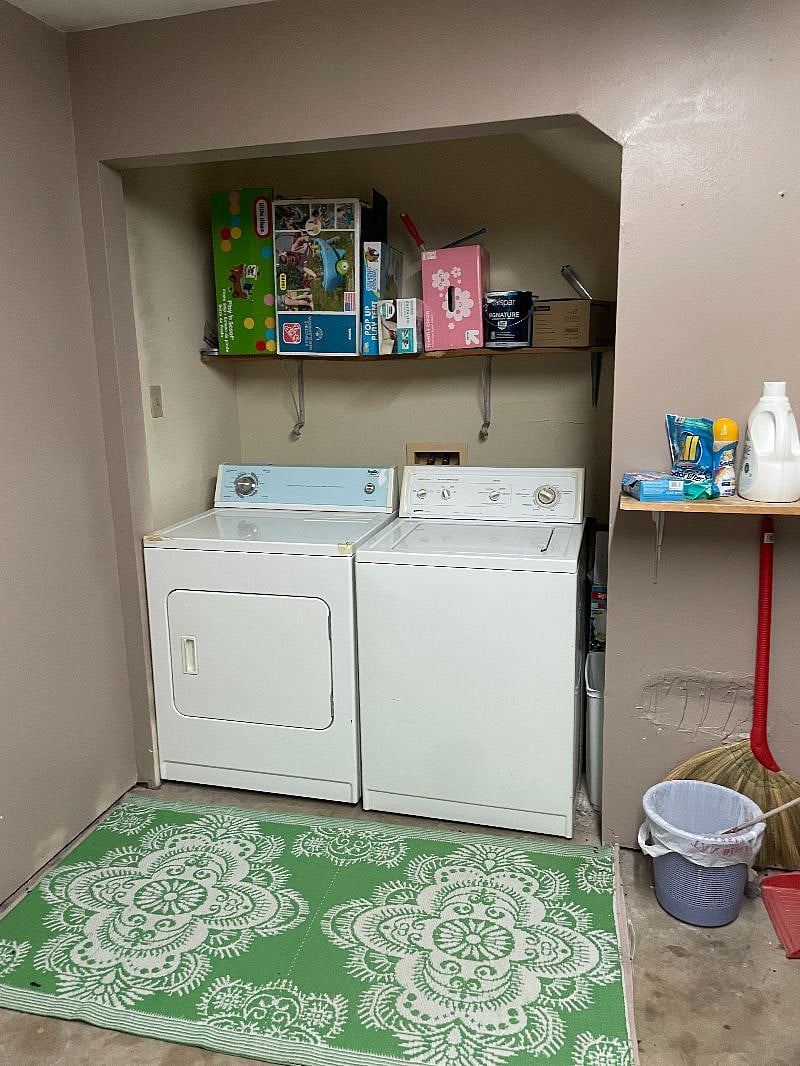 In garage washer/dryer