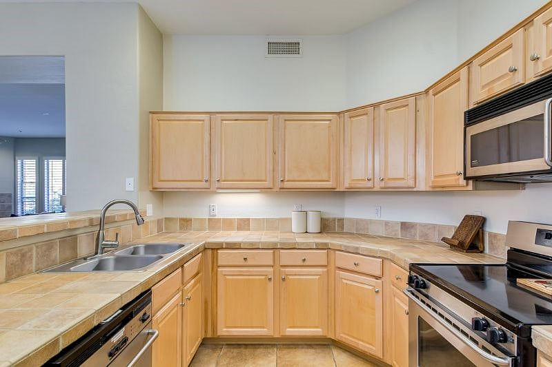 Furnished Finder property 492853_1 photo 9