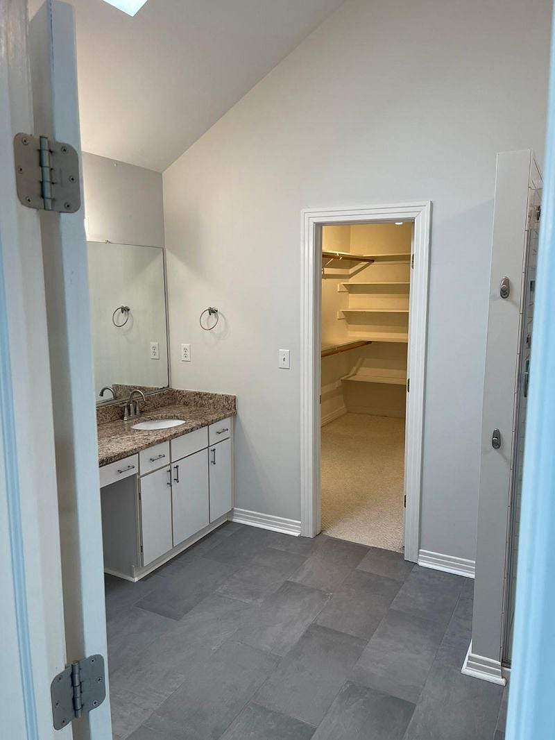 Furnished Finder property 492876_1 photo 33