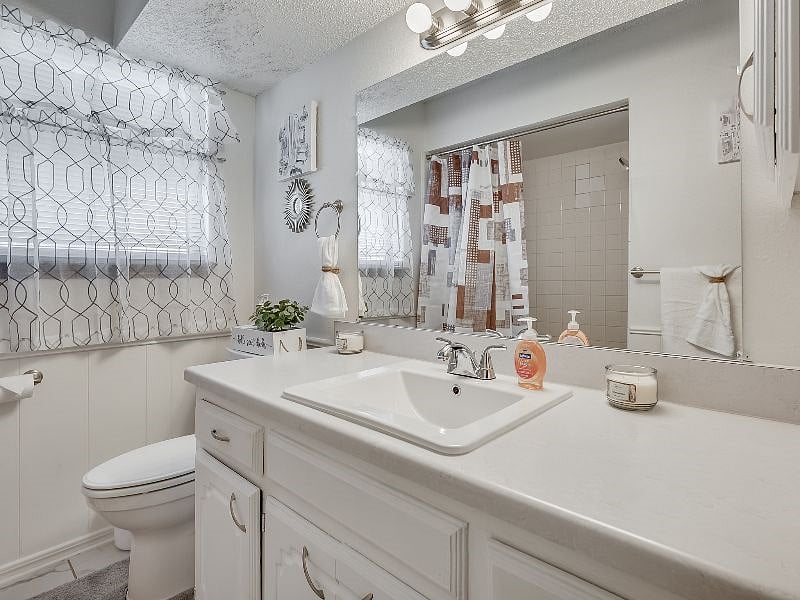 Bathroom #2