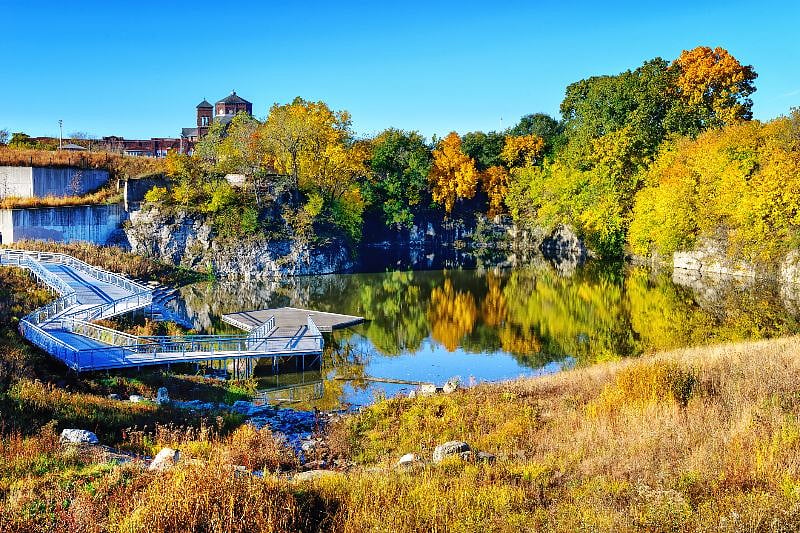 Palmisano Park just two blocks away. Your nature oasis in the city