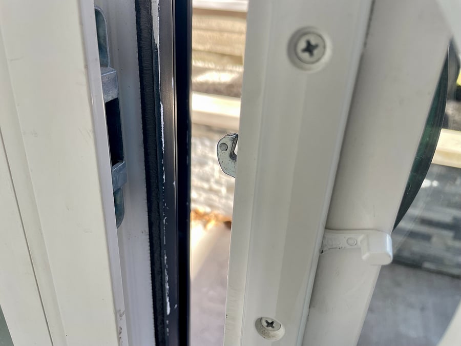 Unit sliding door locks from inside