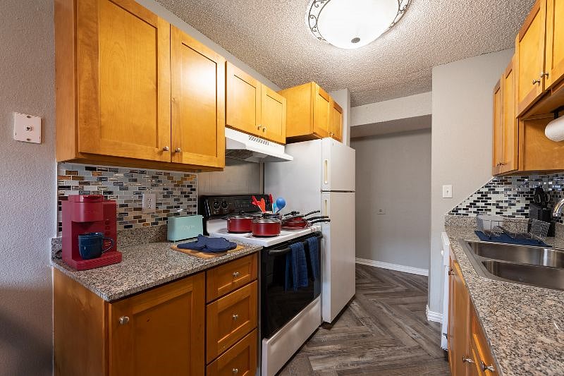 Furnished Finder property 493120_1 photo 4