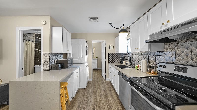 Furnished Finder property 493137_1 photo 22