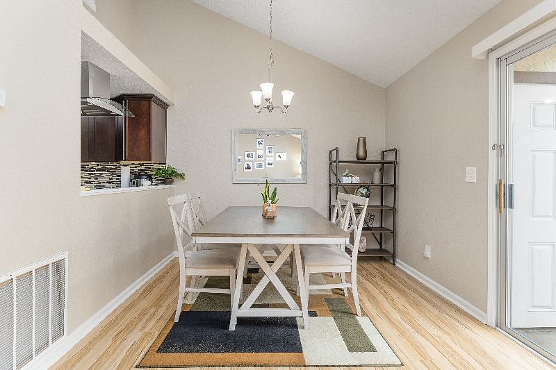 Furnished Finder property 493226_1 photo 17