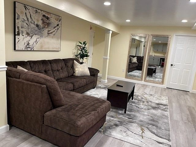 Furnished Finder property 493389_1 photo 3