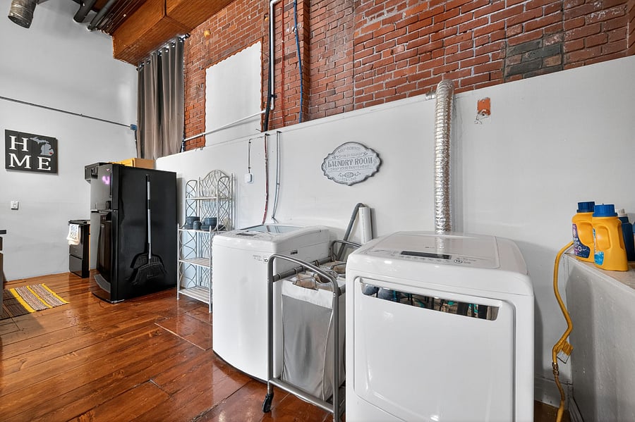 In unit washer and dryer
