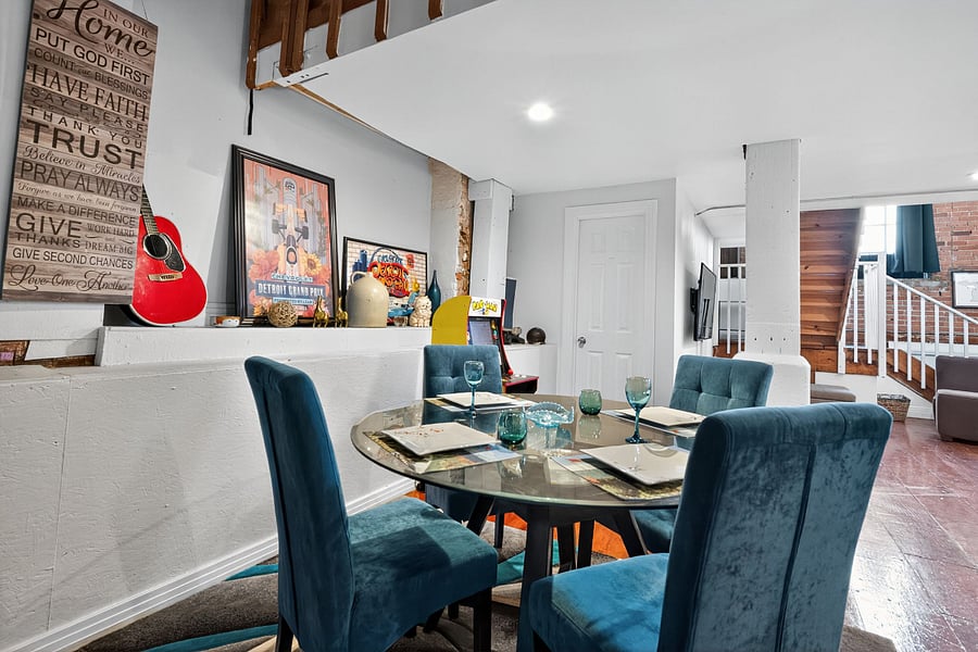 Dinning Table