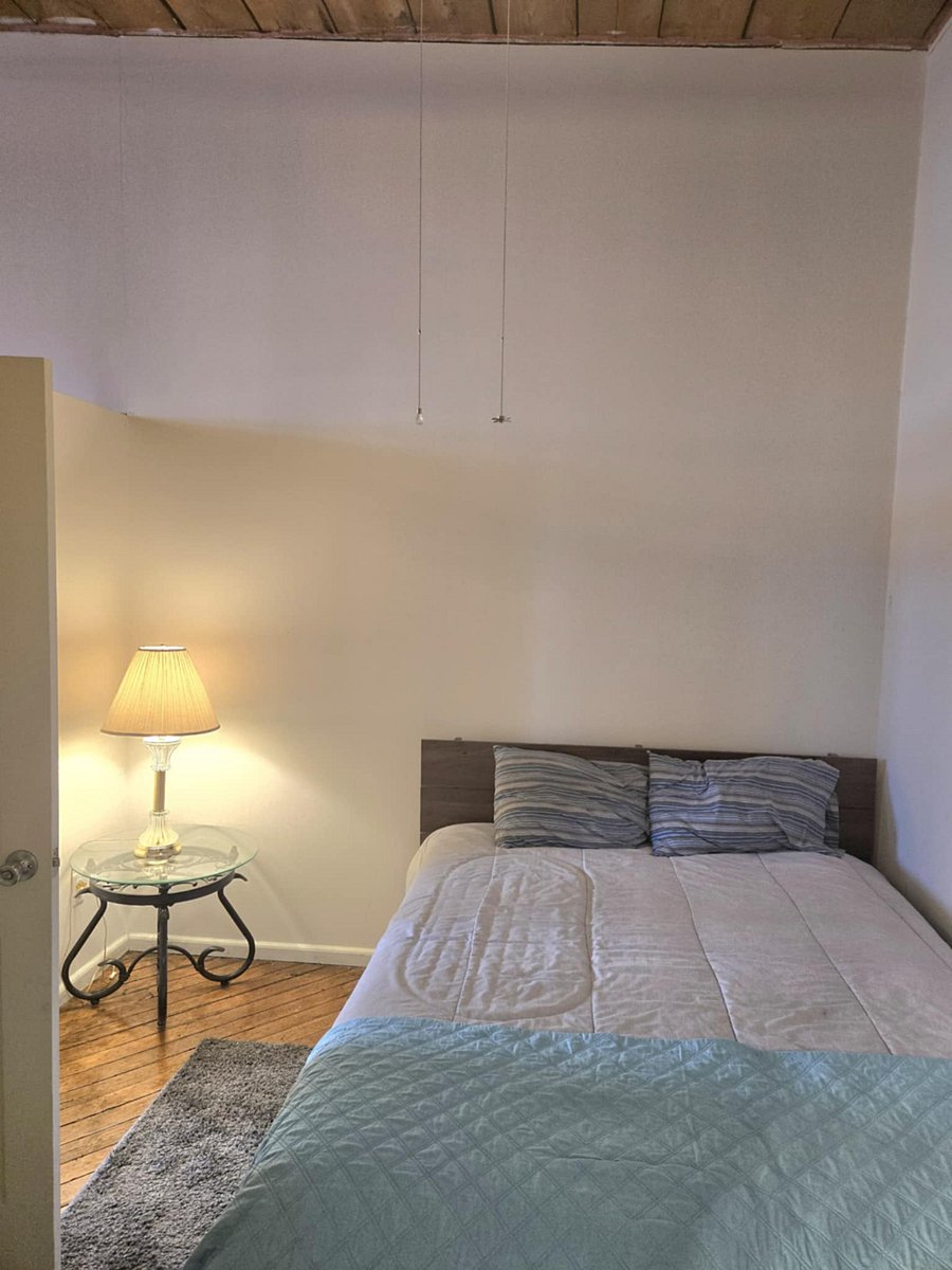 Bedroom with Queen Bed