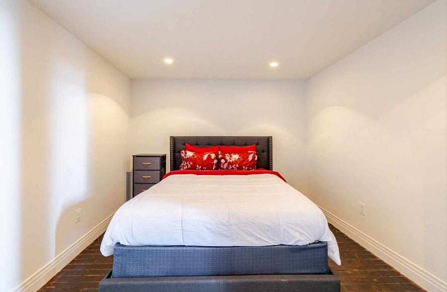 Bedroom Queen Size Bed