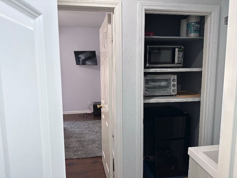 Furnished Finder property 493416_1 photo 11