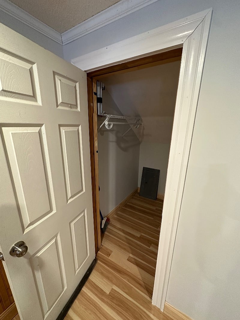 Coat closet