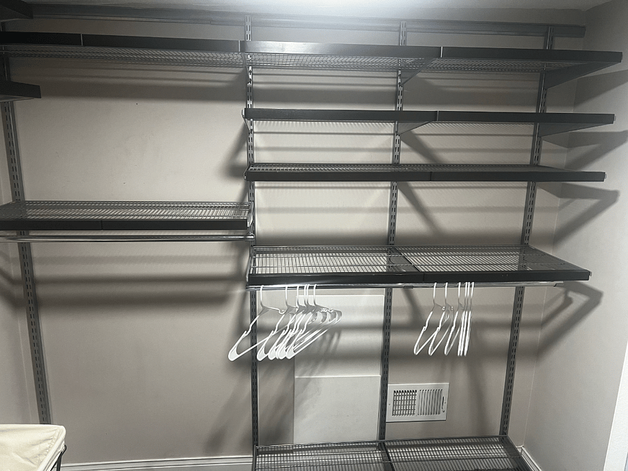 walk in closet 
