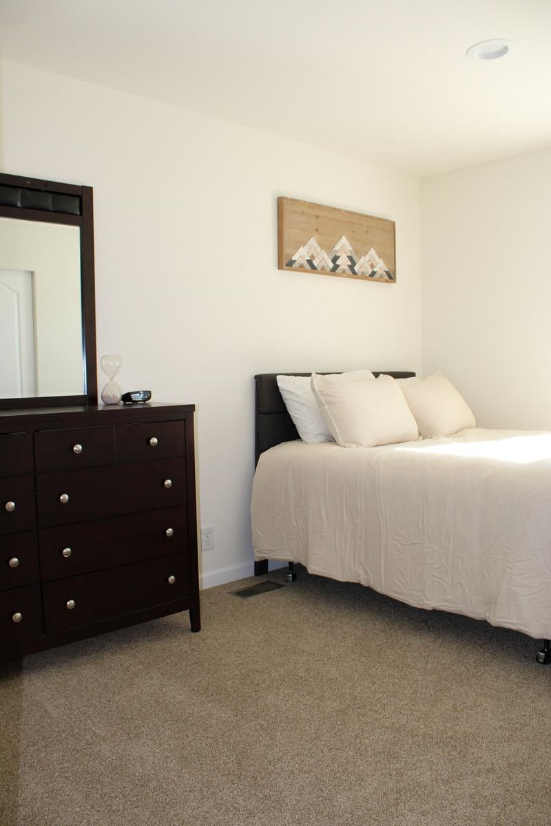 3rd bedroom with full