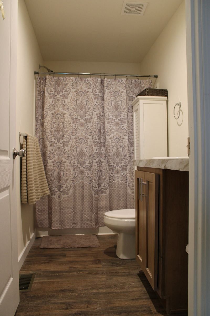 Main bathroom