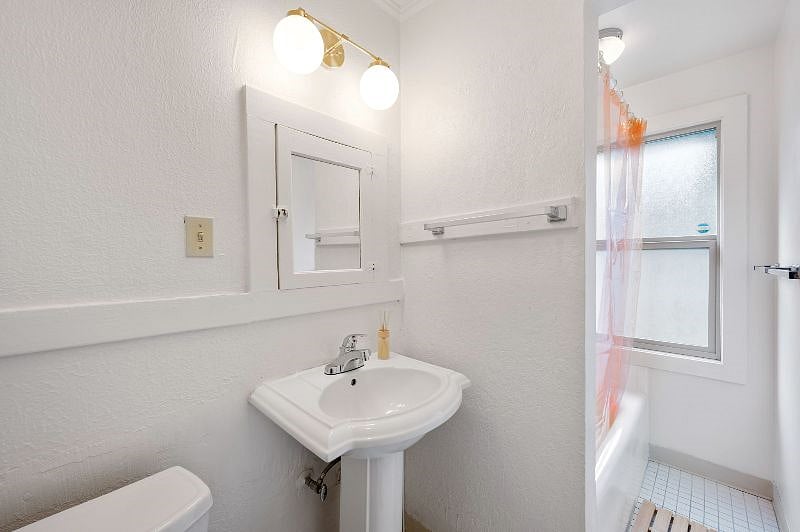 Furnished Finder property 493666_1 photo 12