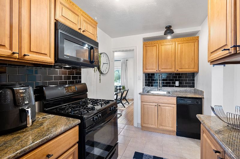 Furnished Finder property 493666_2 photo 7