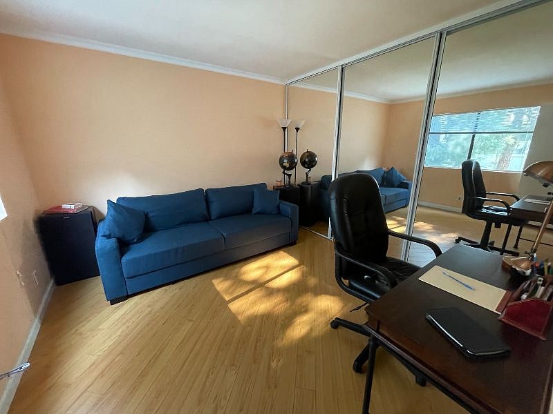 Guest, office or second Bedroom
