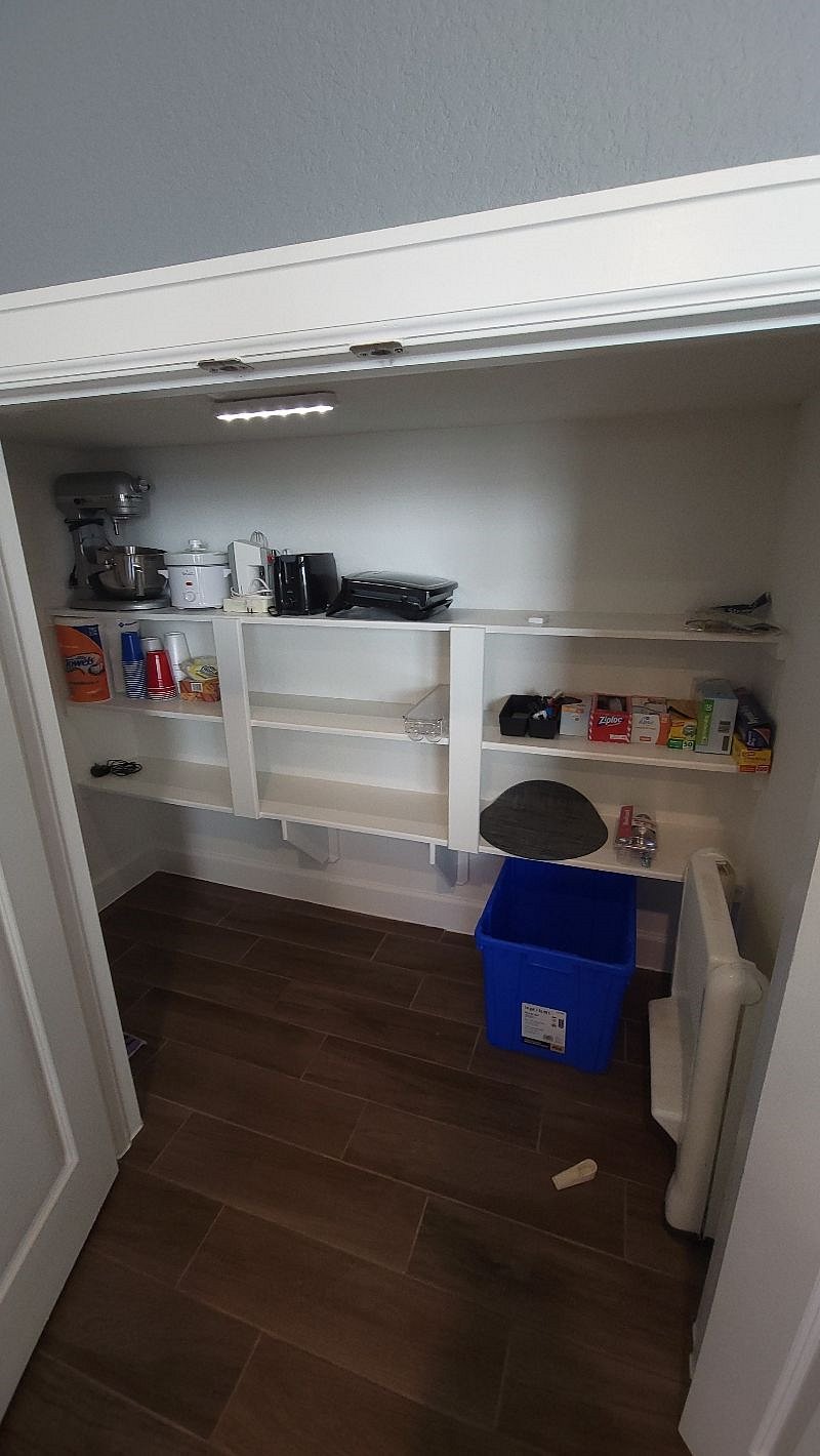 Large pantry space