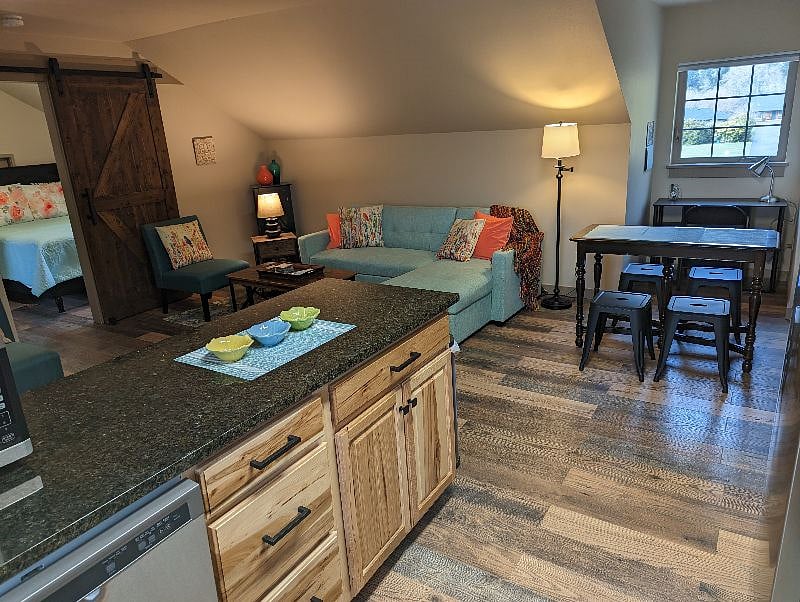 Furnished Finder property 493755_1 photo 4