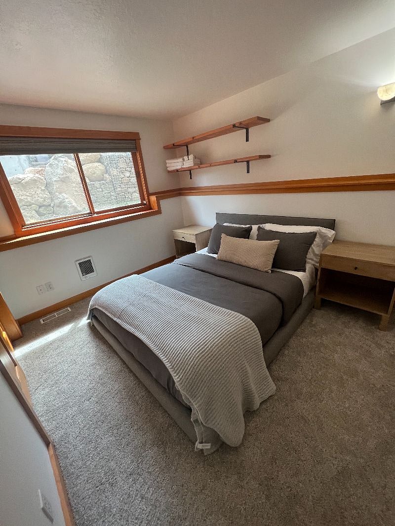 Queen Guest Room.