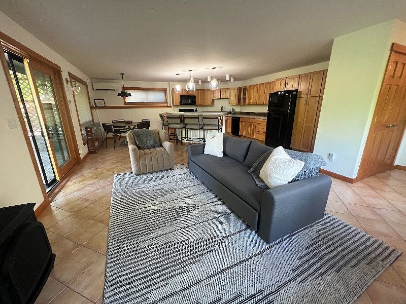 Furnished Finder property 493853_1 photo 24