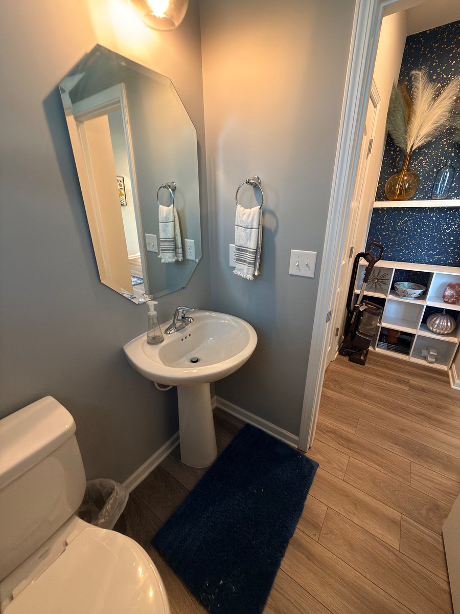 Half bathroom for guests