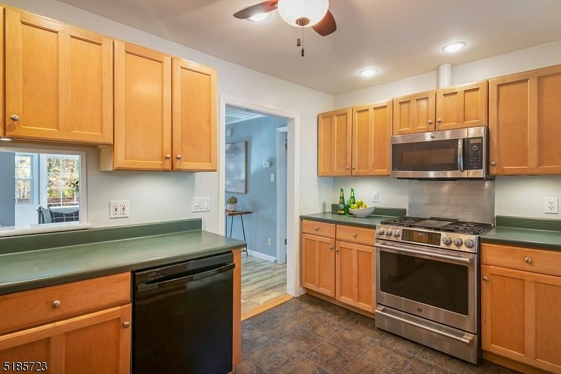Furnished Finder property 493999_1 photo 9