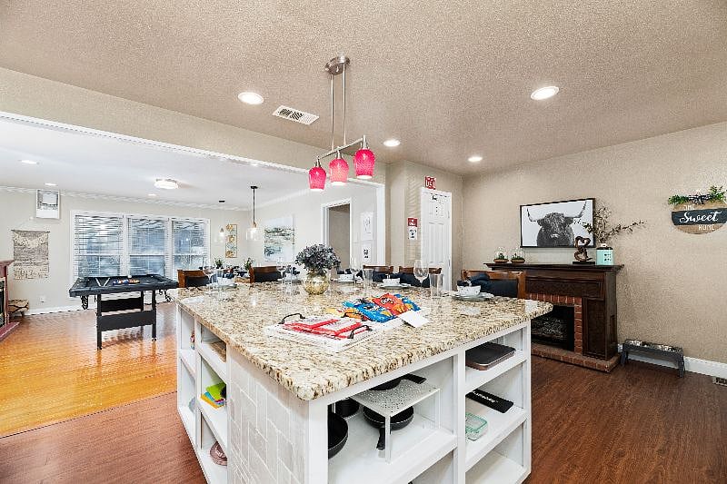 Furnished Finder property 494216_1 photo 17