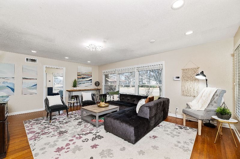 Furnished Finder property 494216_1 photo 23