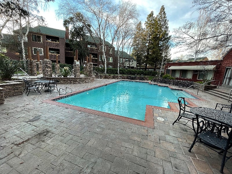 Furnished Finder property 494263_1 photo 11