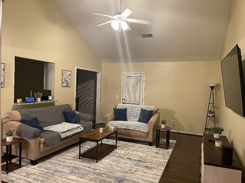 Furnished Finder property 494367_1 photo 3