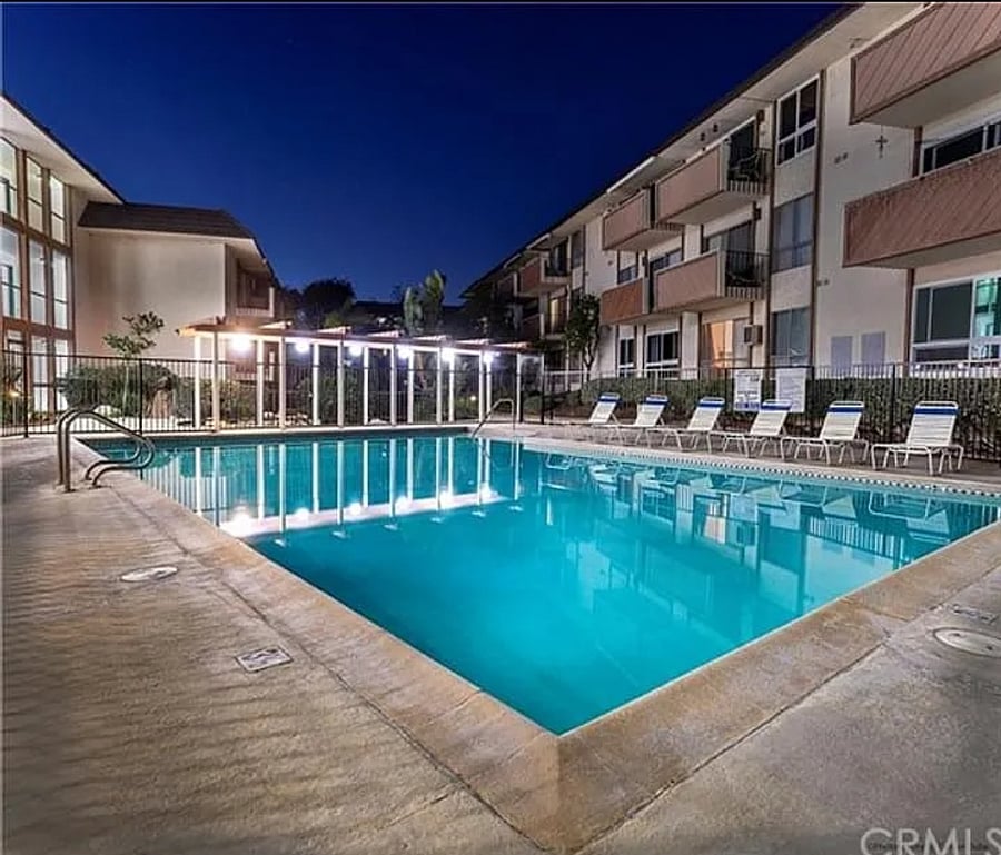 Furnished Finder property 494502_1 photo 17