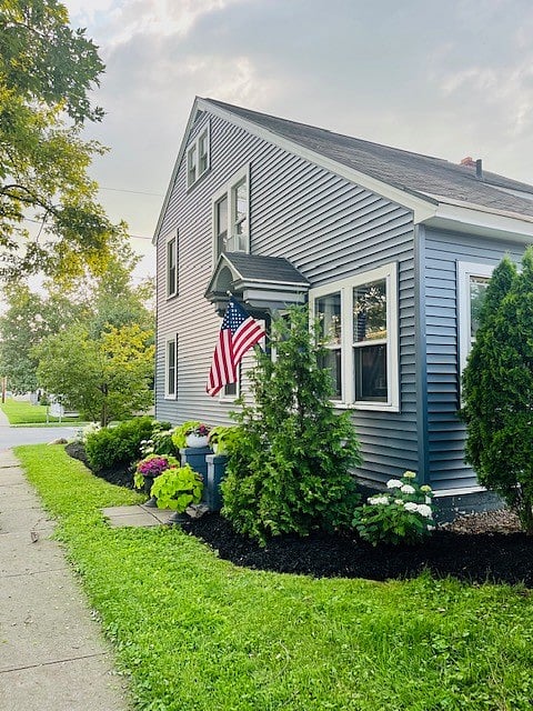 Quiet Residential Neighborhood | Westside Saratoga | Walk to Downtown | Beekman Art District | Walk to Hospital