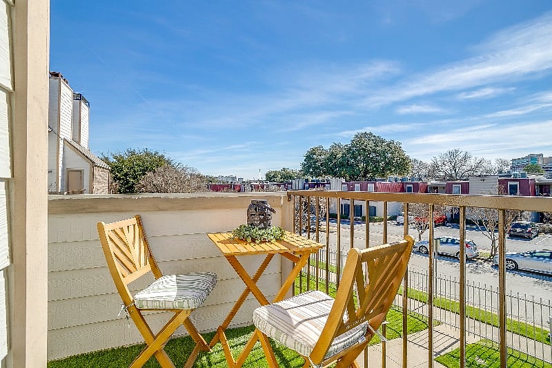 Private balcony, perfect for morning coffee, alfresco meals or evening drinks.