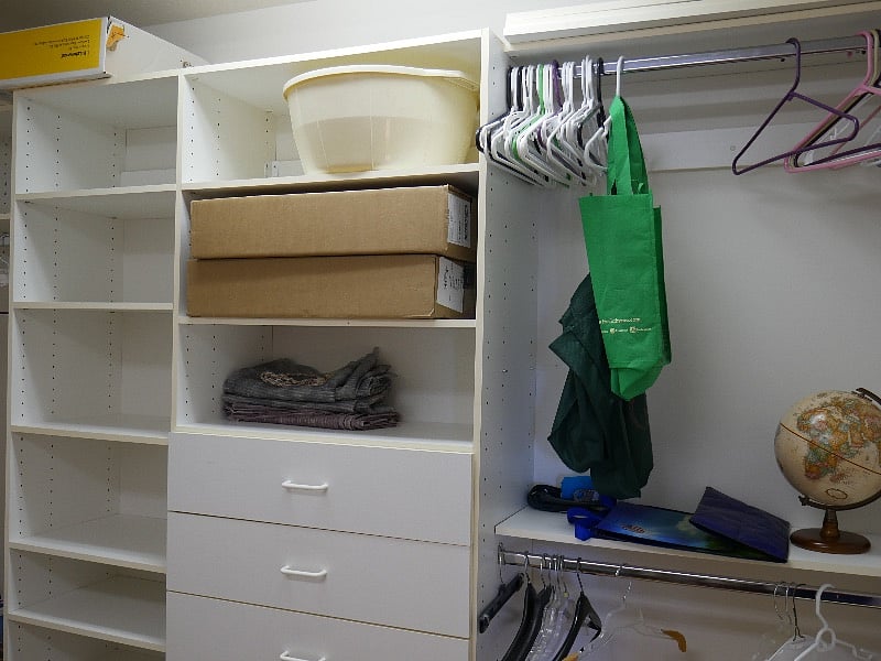 bedRm walk-in closet