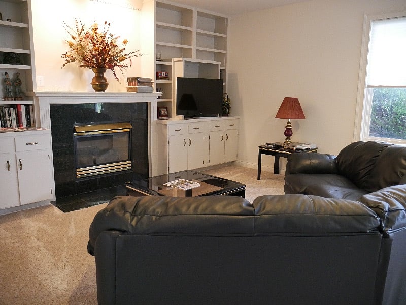 gathering, TV, reading, lounging area