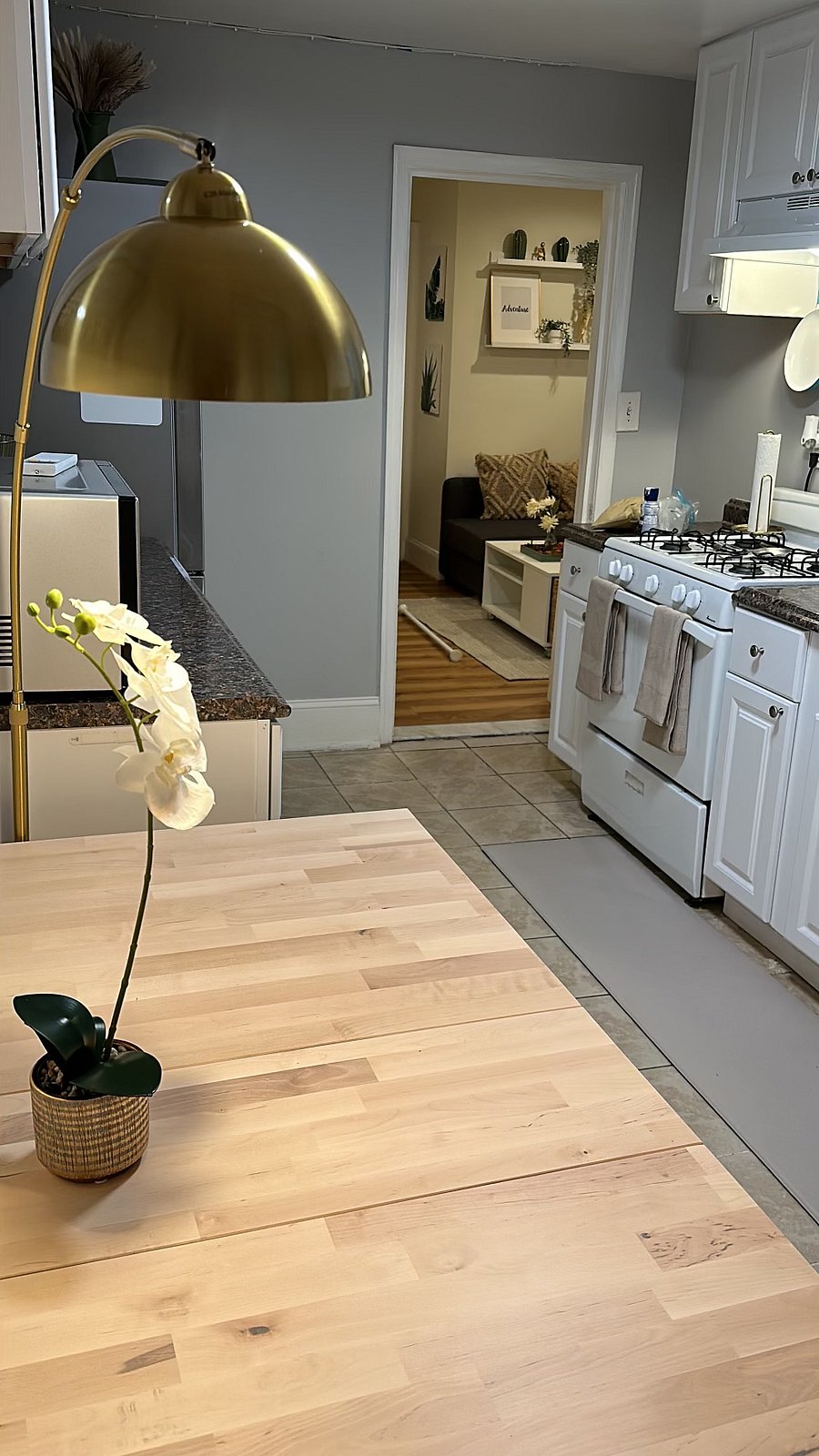 The fully equipped kitchen is ready to inspire your culinary adventures, offering everything you need to create delicious meals and enjoy delightful dining experiences.
