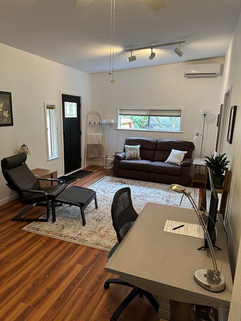 Furnished Finder property 494736_1 photo 20