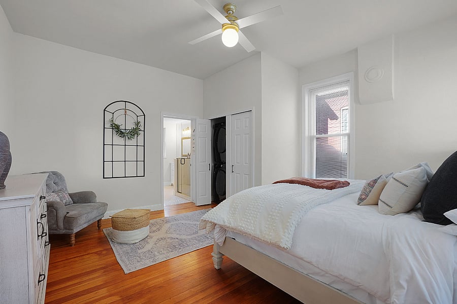 Main Level Master Bedroom- King Bed
