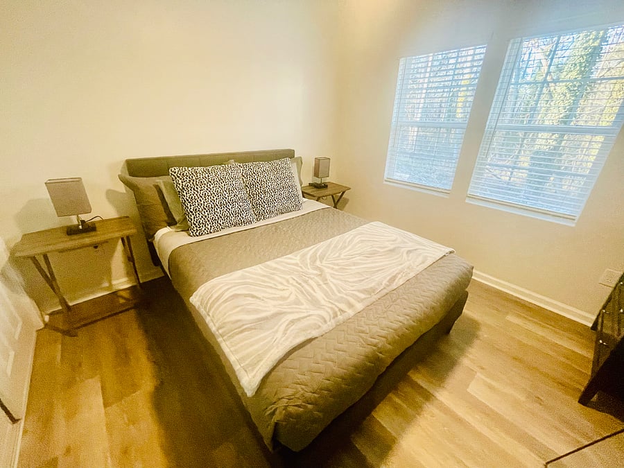 Furnished Finder property 495182_4 photo 8