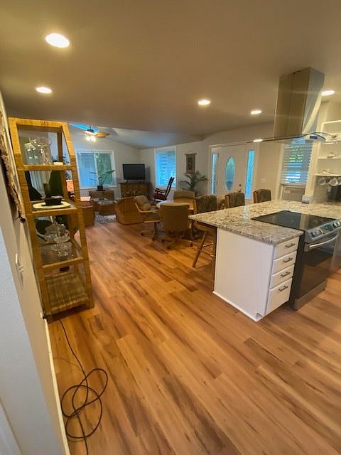 Furnished Finder property 495253_1 photo 4